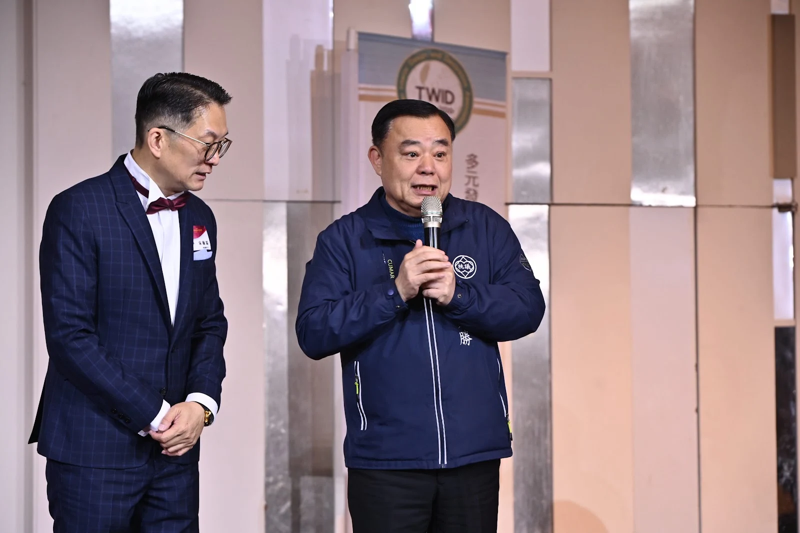 大會現場貴賓上台致詞